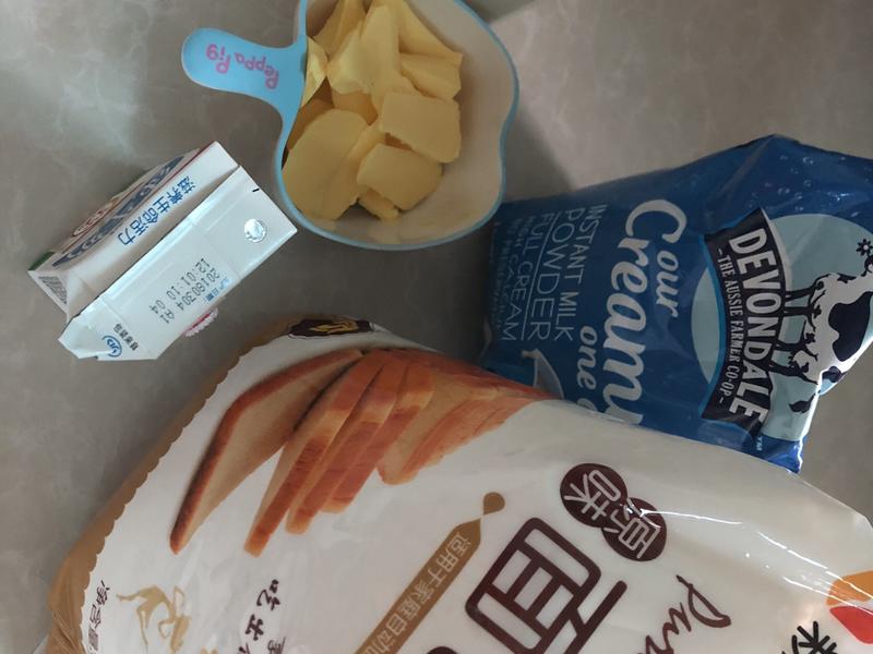 纯奶手撕吐司的做法 步骤1