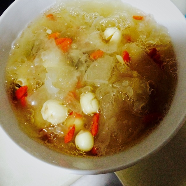 红枣银耳莲子羹