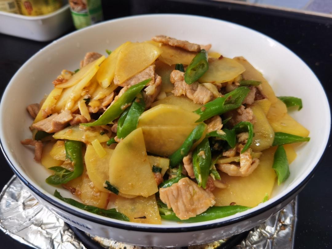 肉炒青椒土豆片