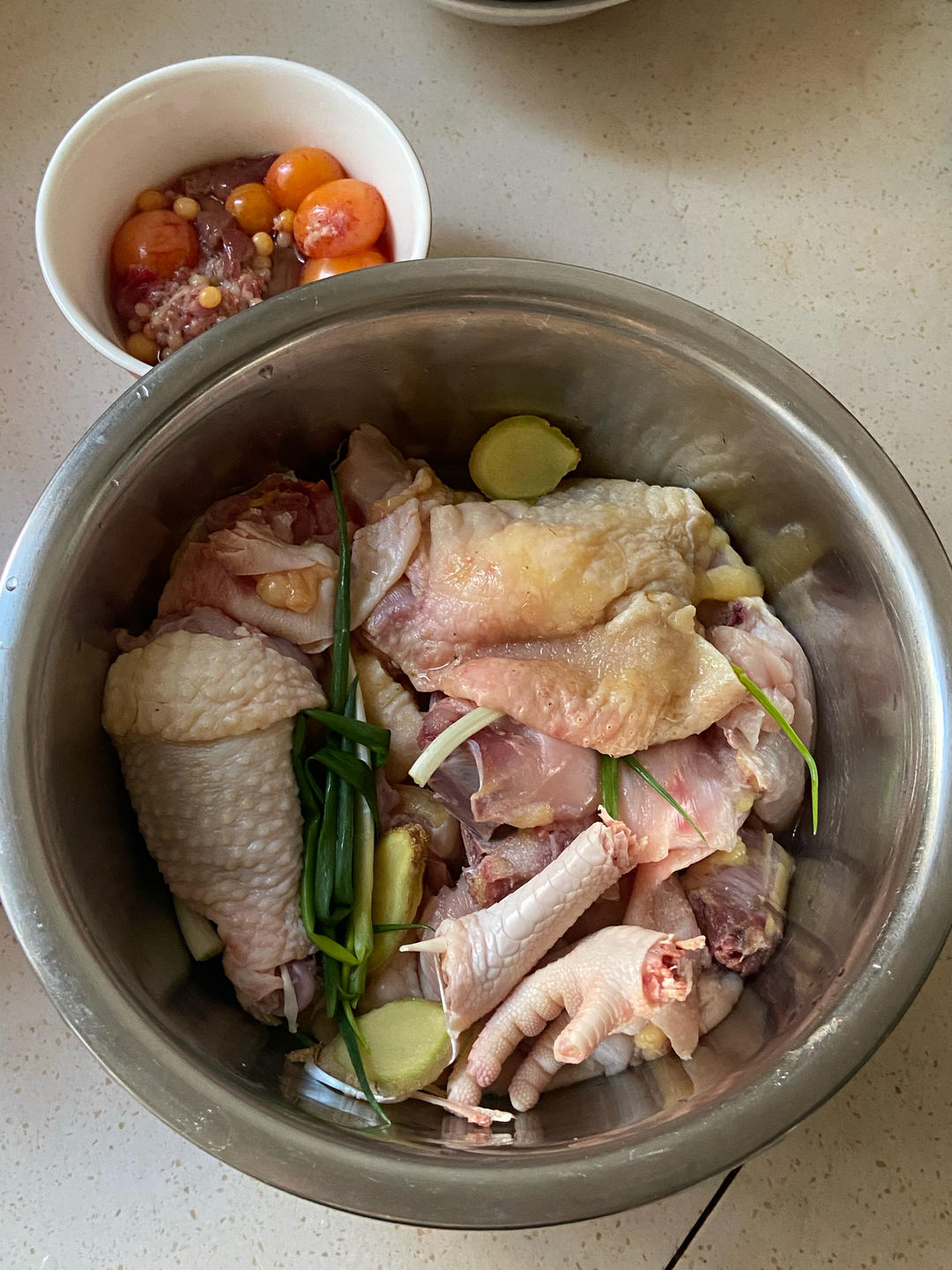 江南（干蒸鸡）吊鸡露，适合感冒进补