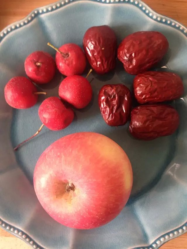 苹果山楂红枣汤的做法 步骤1