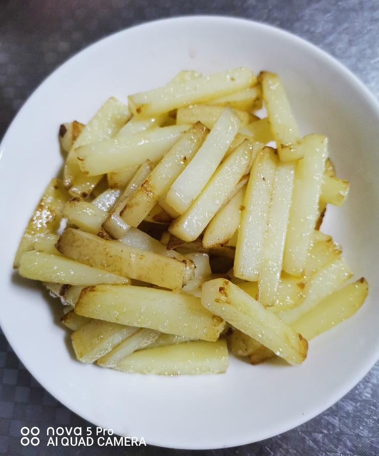 肉沫香煸豆角土豆的做法 步骤3