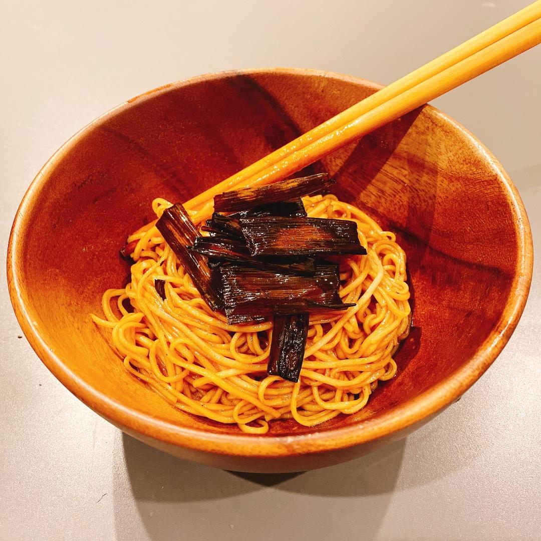 葱油拌面Spring Onion Noodles
