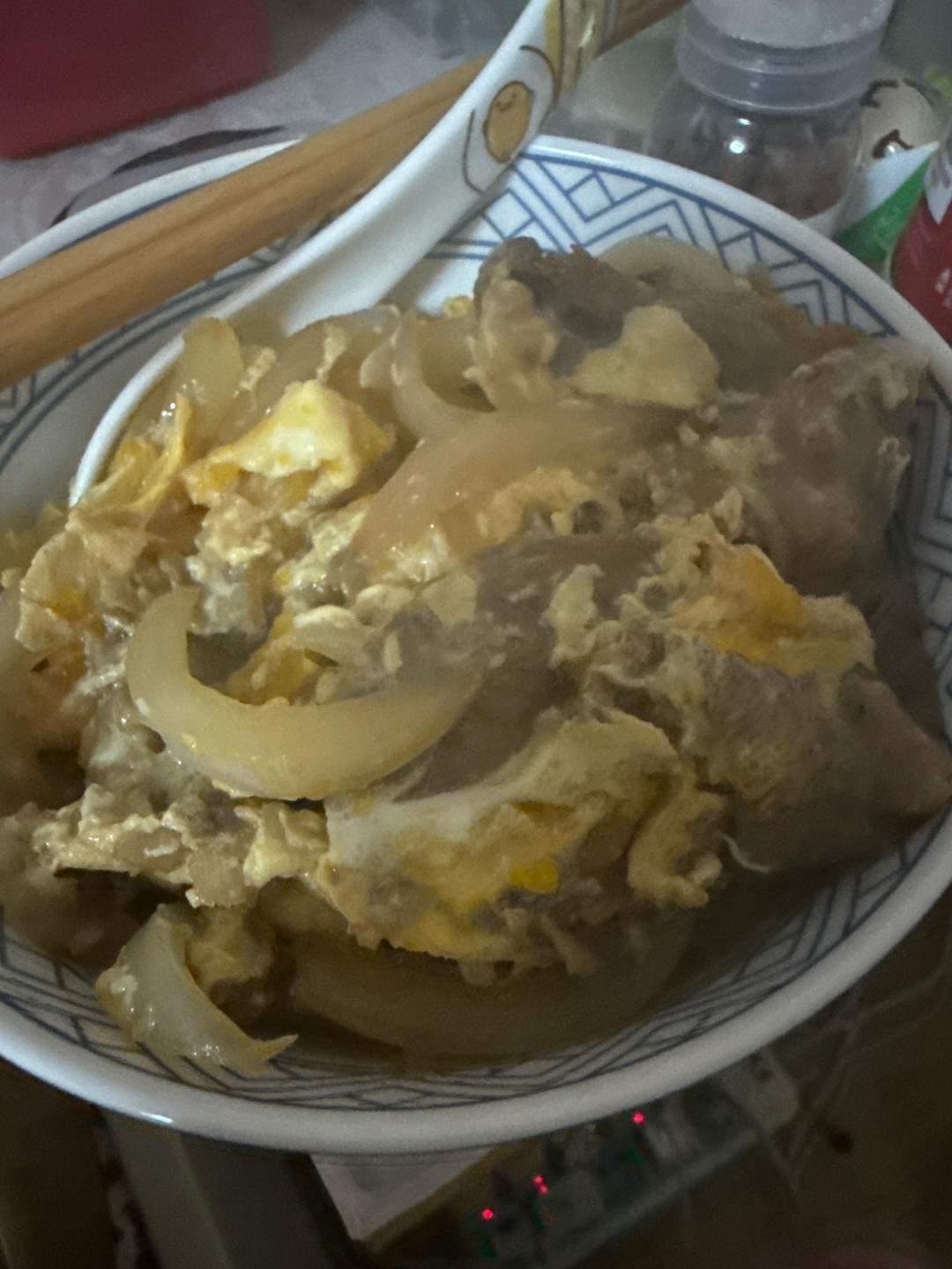 洋葱滑蛋肥牛卷/饭。一个人也要好好吃饭