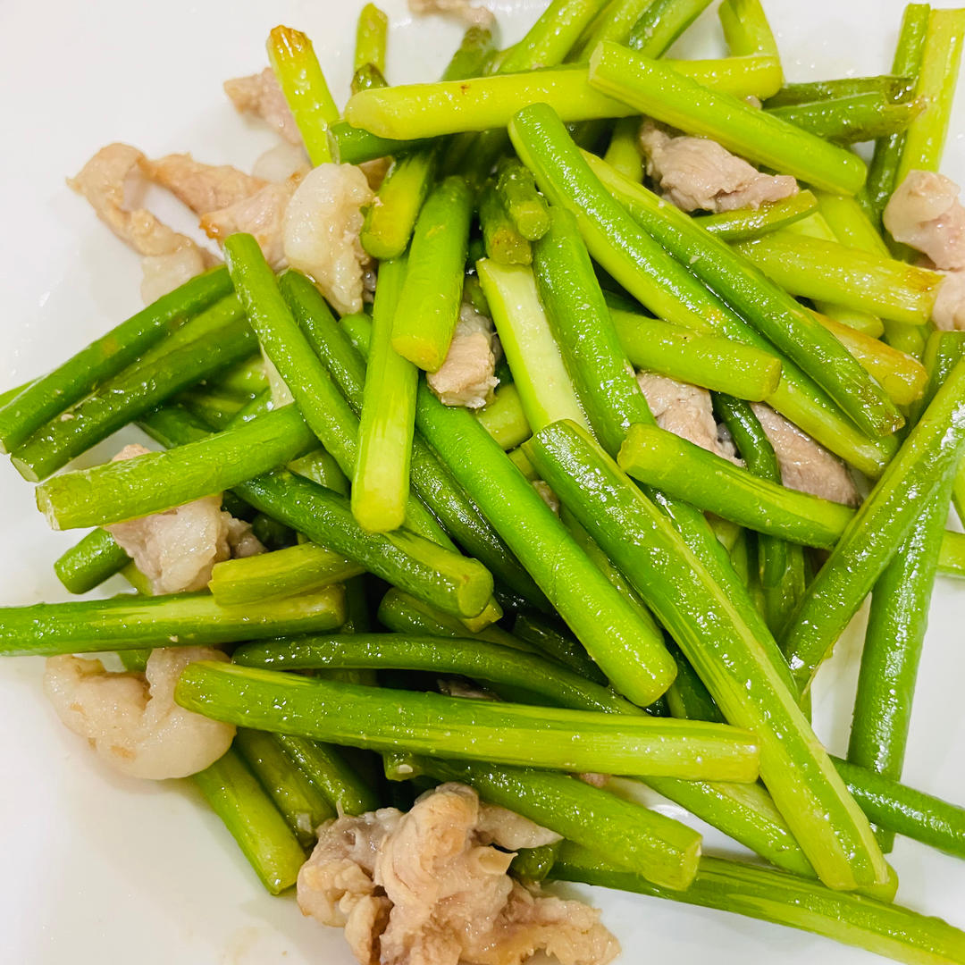 蒜苔炒肉丝