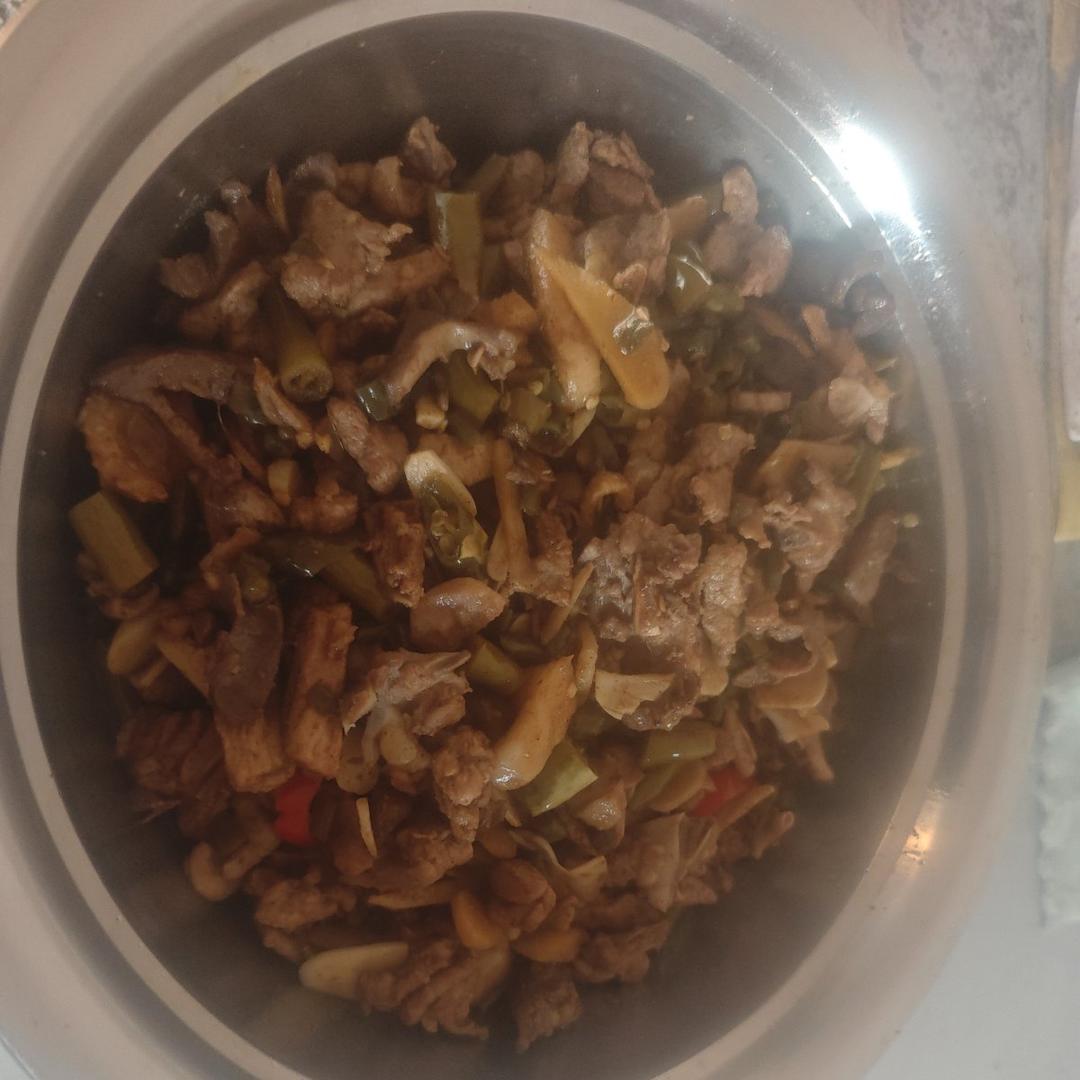 泡椒炒鸡杂