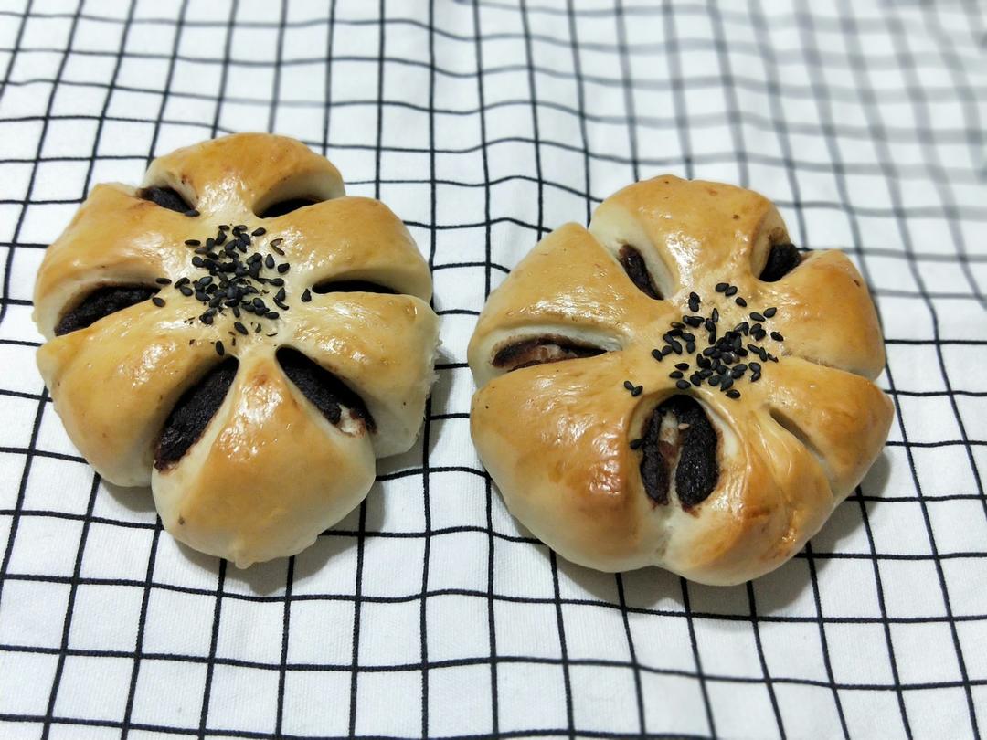 红豆沙面包