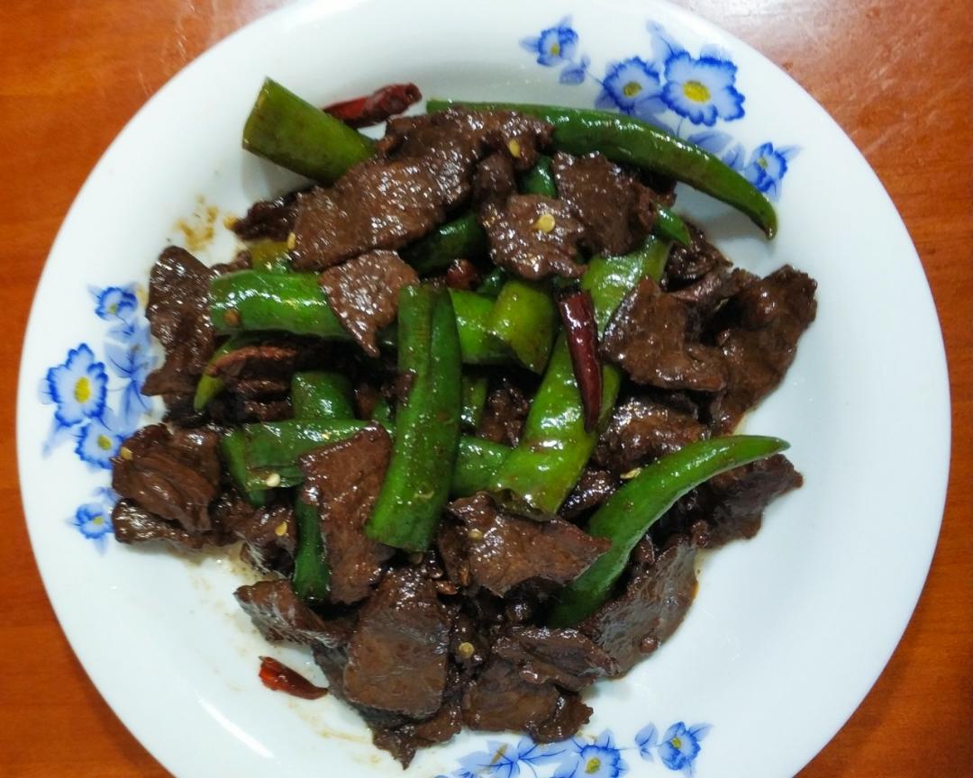 孜然尖椒牛肉