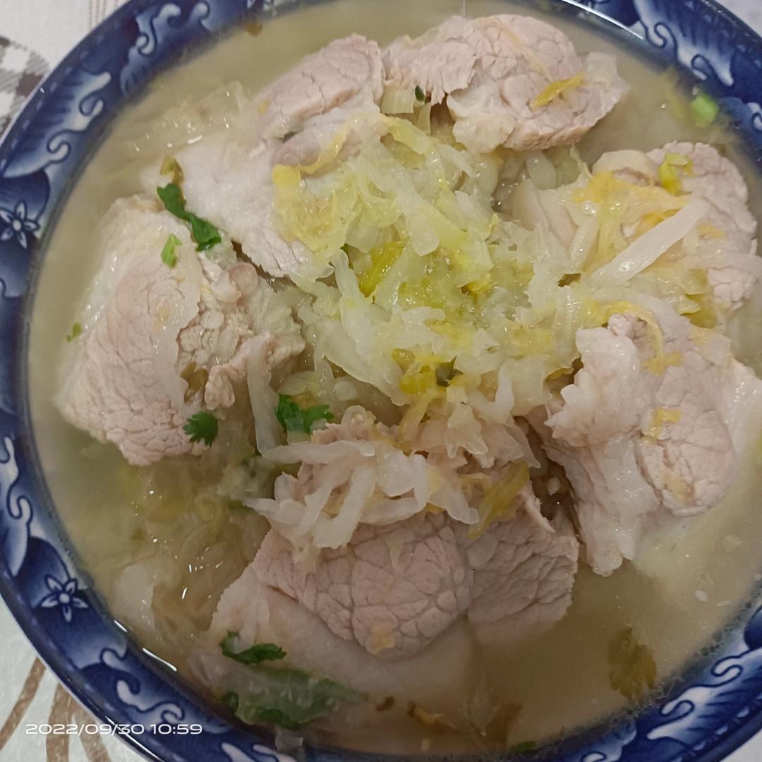 酸菜汆白肉