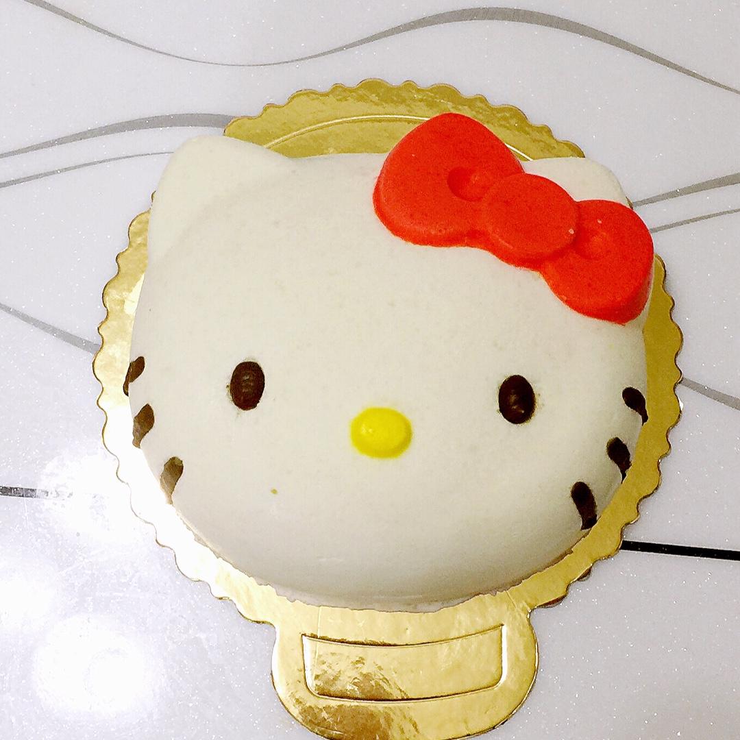 Hello Kitty 酸奶慕斯