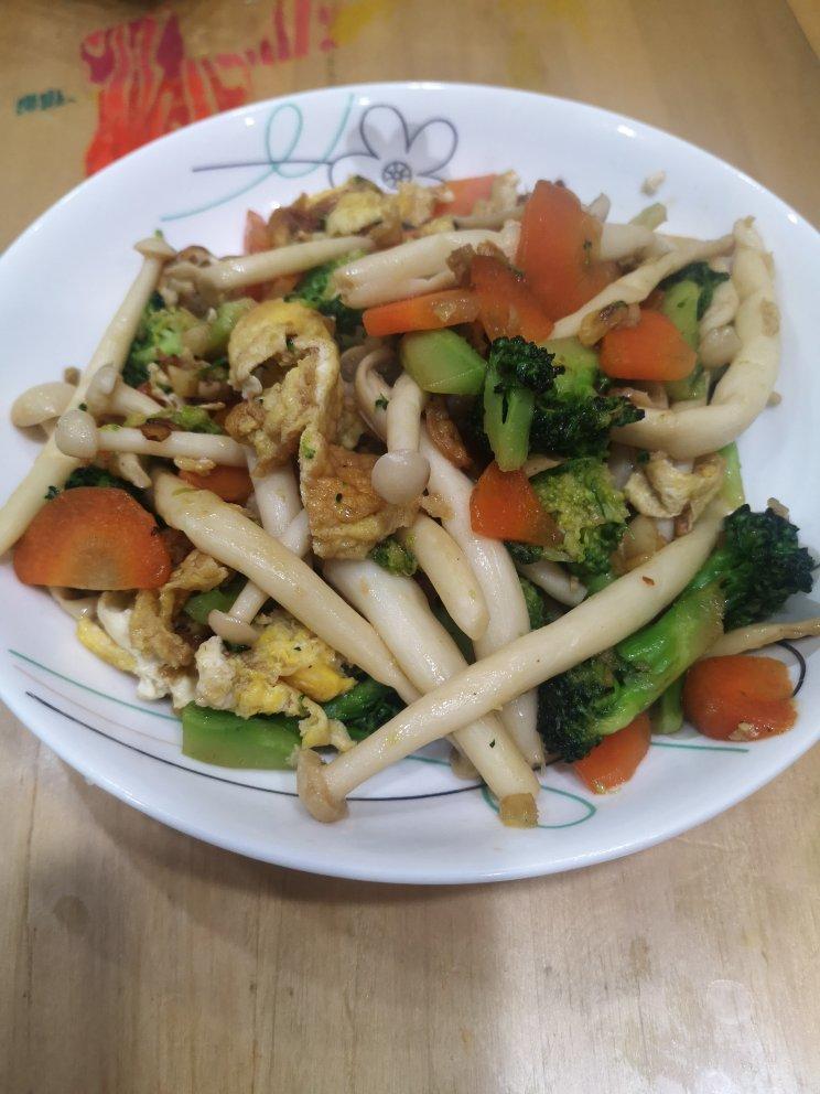 好吃好看‼️还刮油‼️的菌菇炒时蔬