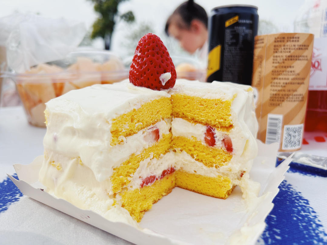 日式舒芙蕾草莓蛋糕