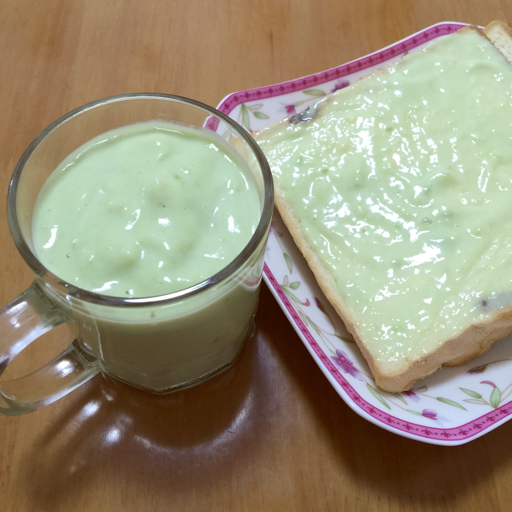 香蕉牛油果smoothie