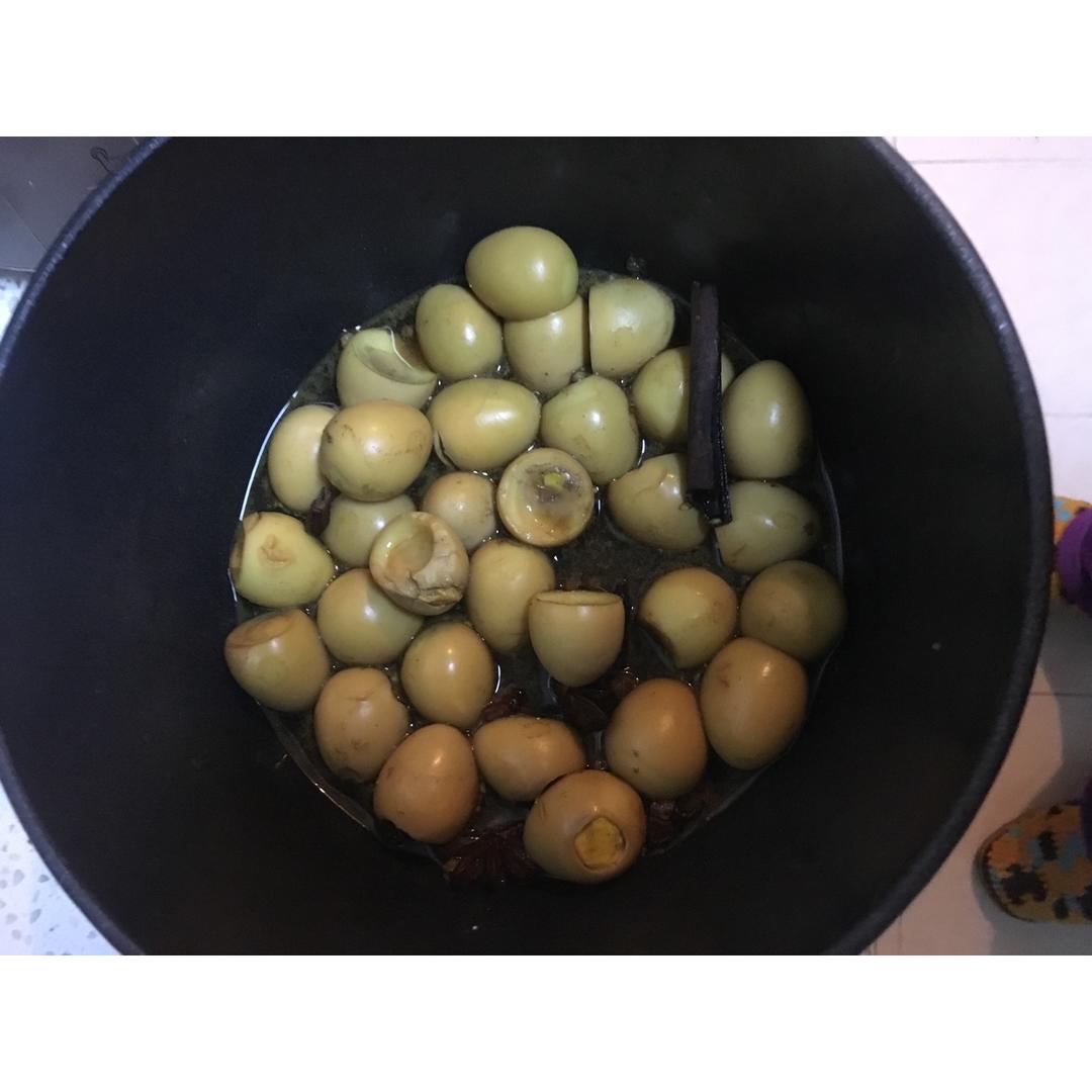 乡巴佬卤鹌鹑蛋