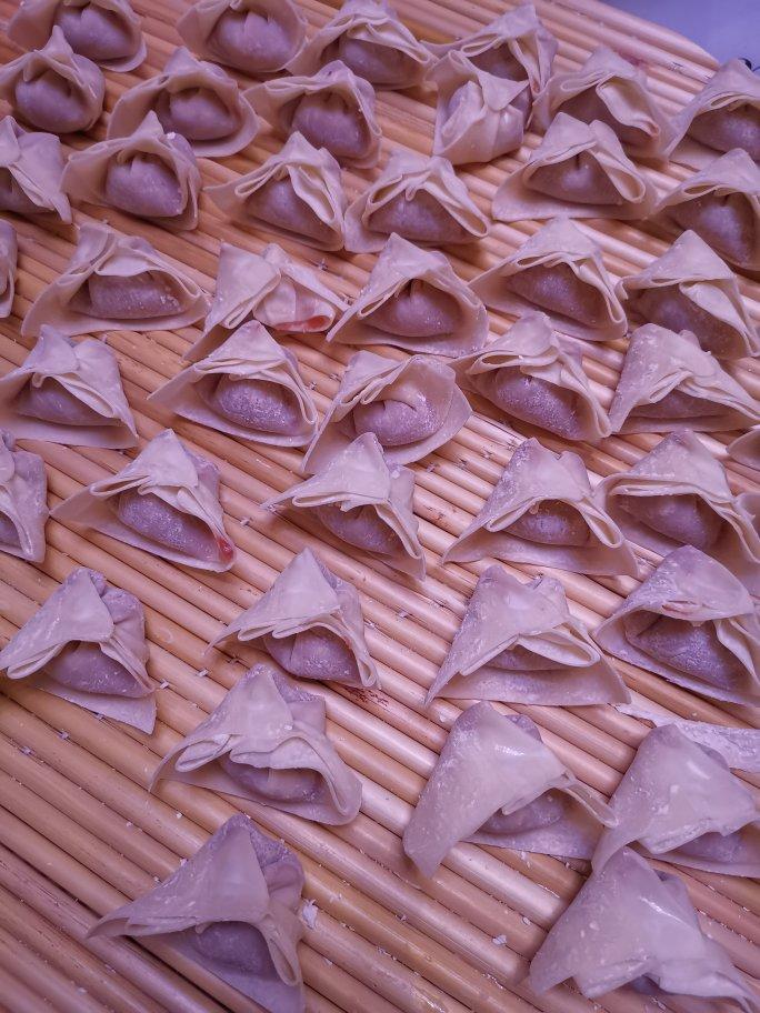 独门小馄饨（四粉两油一汤调馅大法）