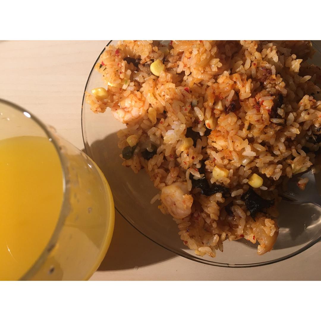 火炉火版 芝士泡菜玉米炒饭