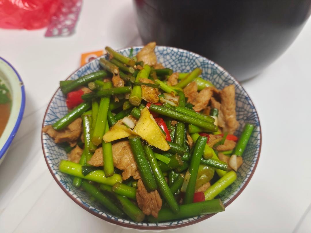 蒜薹炒肉丝