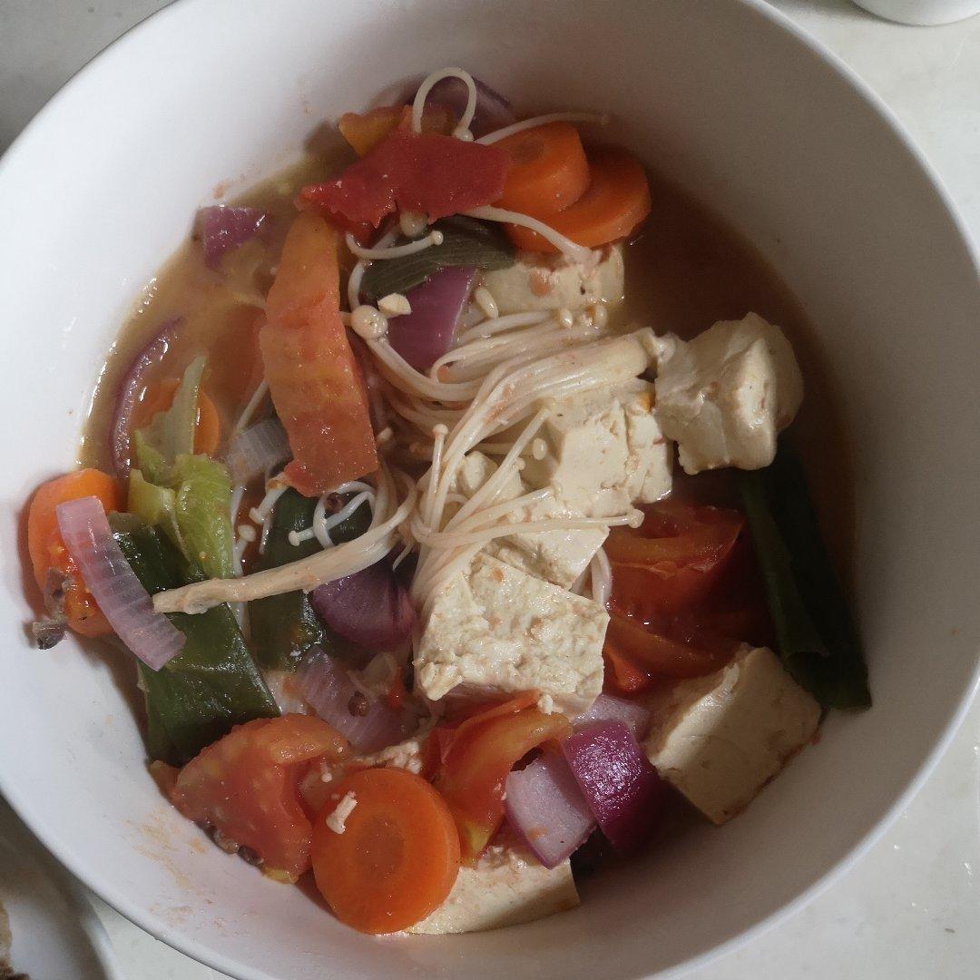 无油无盐减肥餐-300卡番茄闷洋葱豆腐