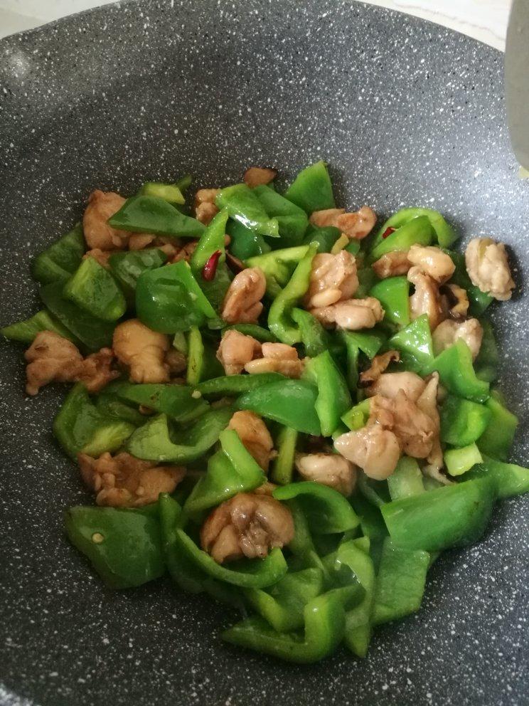 菜椒炒肉