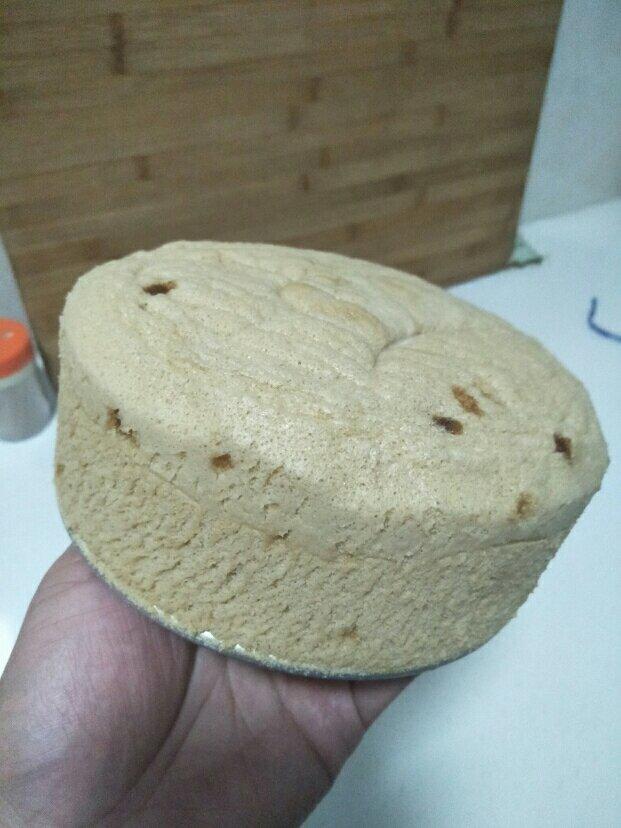 超简单完美戚风蛋糕（6寸2蛋）附打发、翻拌、脱模视频