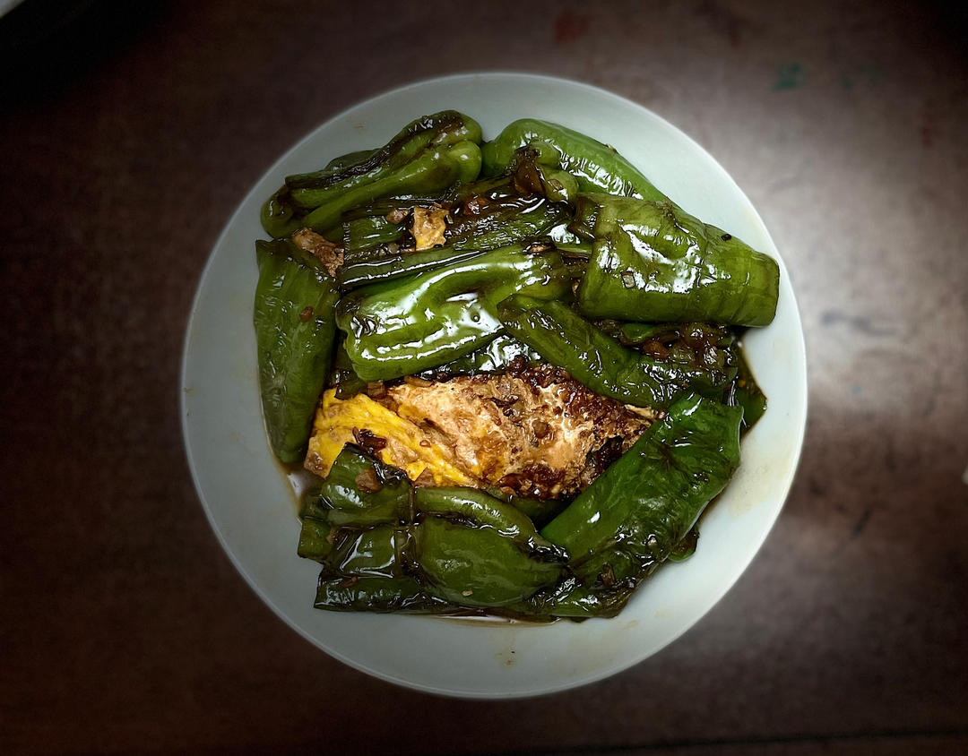 下饭神器:虎皮青椒荷包蛋