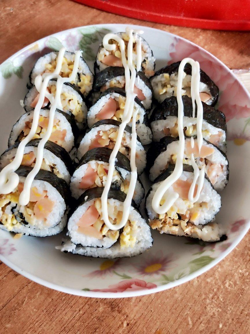 紫菜卷寿司