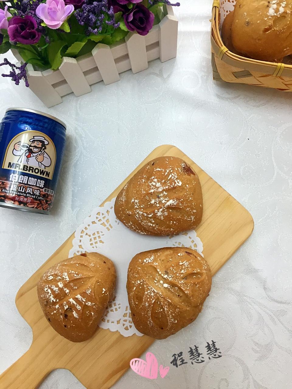 红酒蔓越莓桂圆肉全麦软欧
