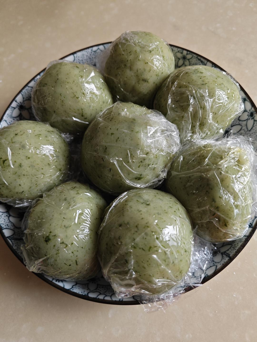 清明必吃的艾草青团