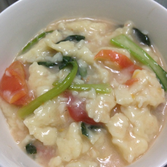 沙发上滴土豆做的蔬菜鸡蛋面疙瘩