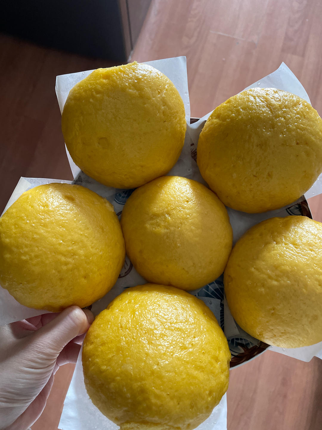 新手也可以--详解如何做出人见人爱、金黄的南瓜馒头