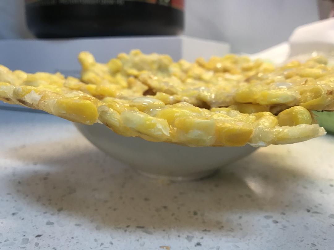 甜玉米烙，一根甜玉米，一勺糯米粉，一勺生粉，就能做香甜好吃的玉米烙！
