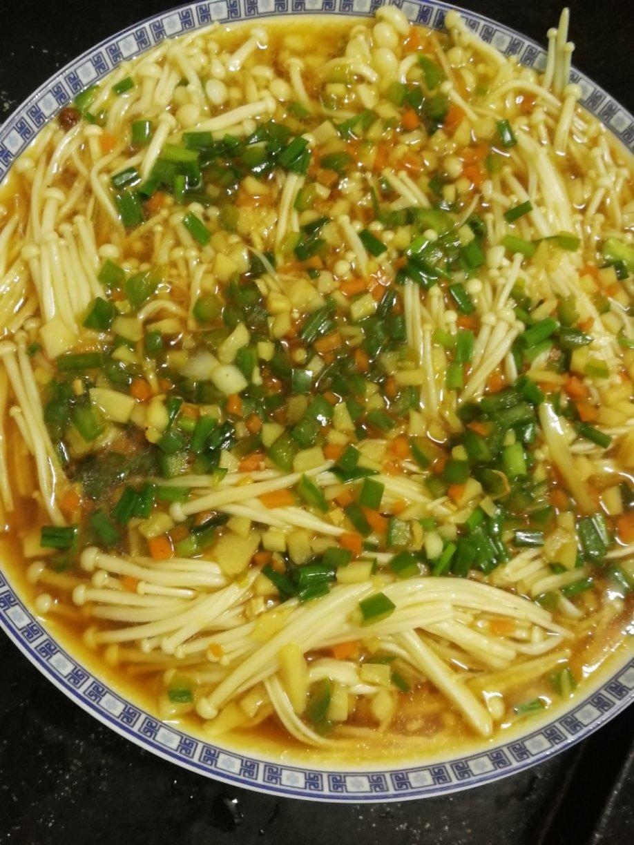 蒜蓉蒸金针菇