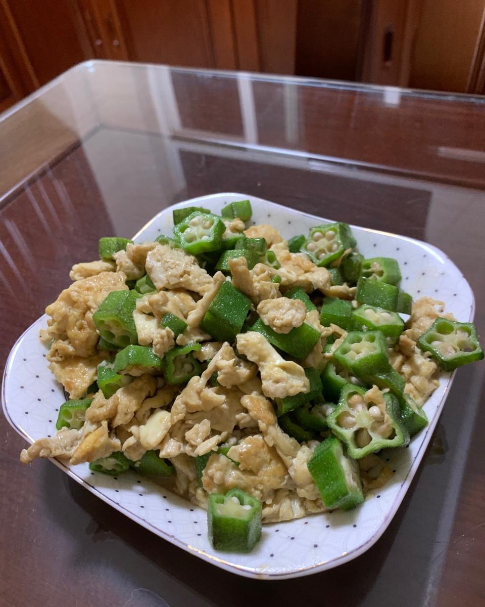 秋葵炒鸡蛋