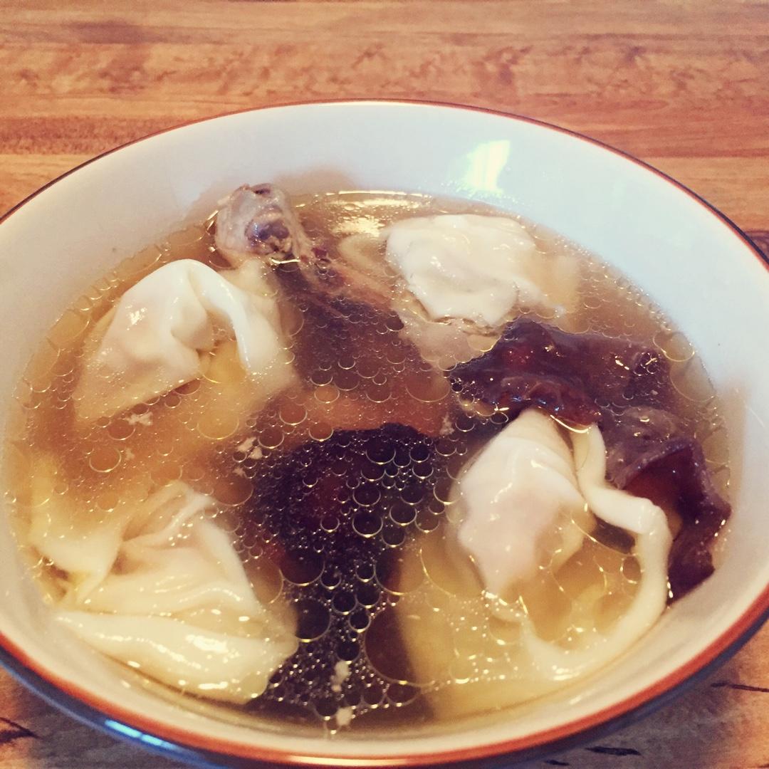 小白菜鲜肉鸡汤馄饨