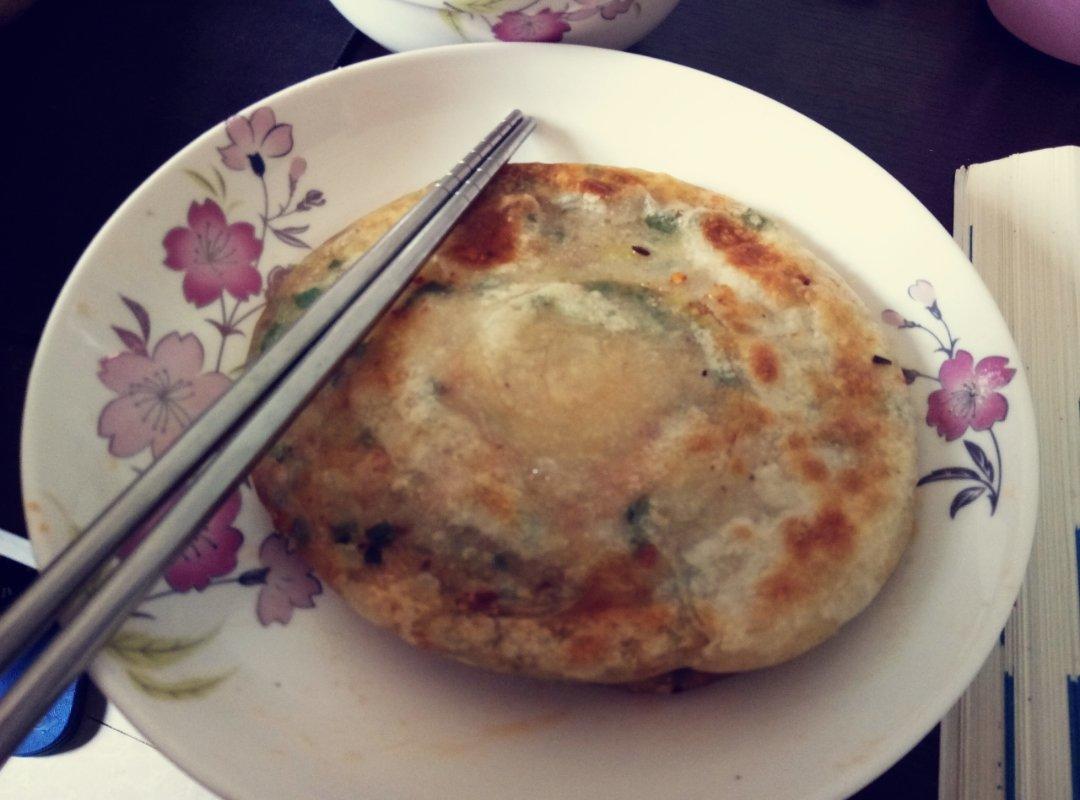 酥脆版葱油饼 看向往的生活也想吃葱油饼配香肠