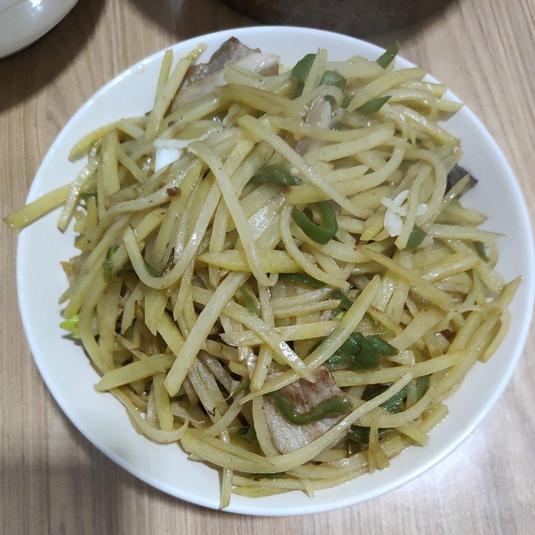 酸辣土豆丝（绝对清脆爽口，比外面卖的好吃，有诀窍！）