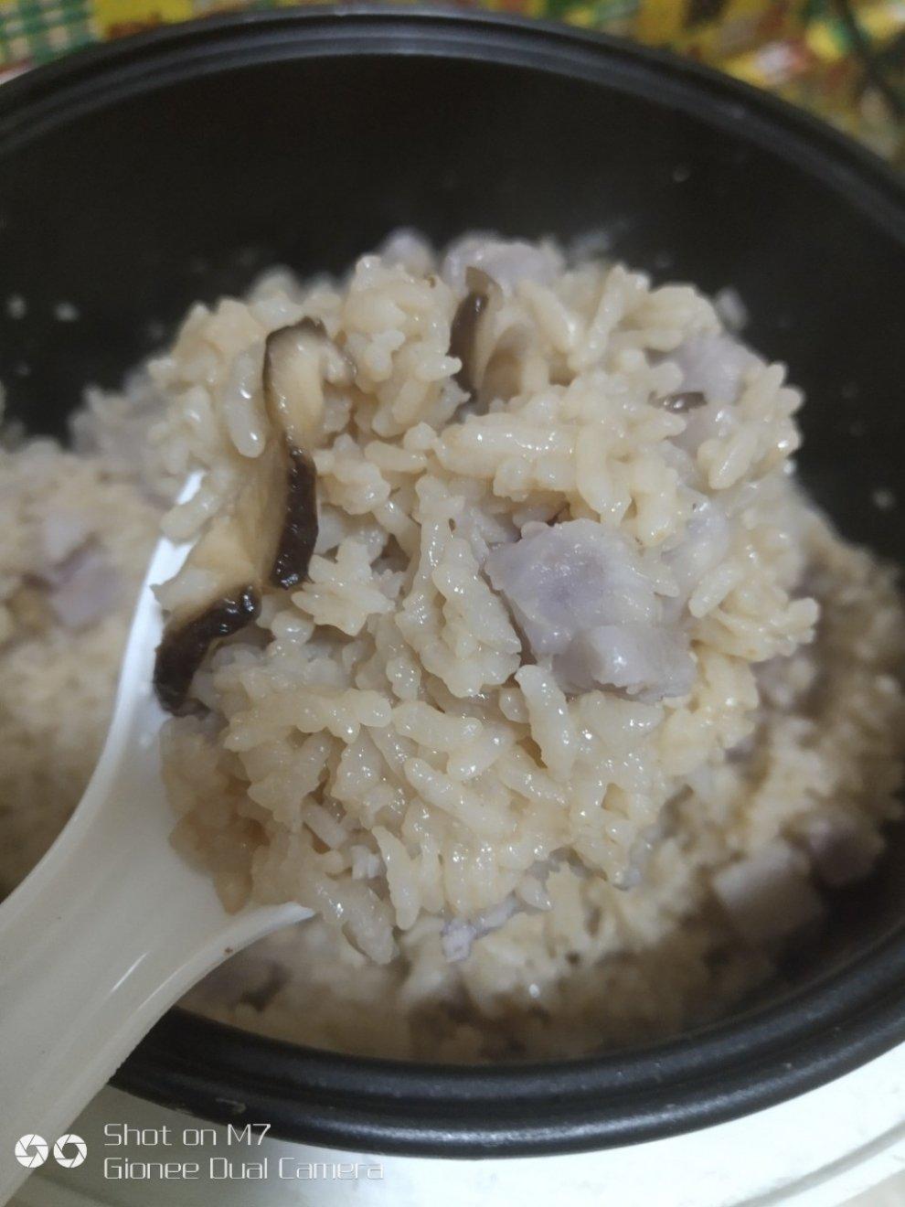香菇芋头炊饭