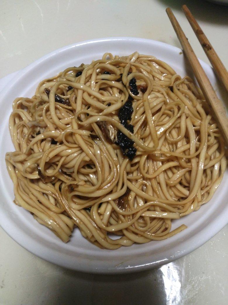 10分钟搞定的一碗葱油拌面