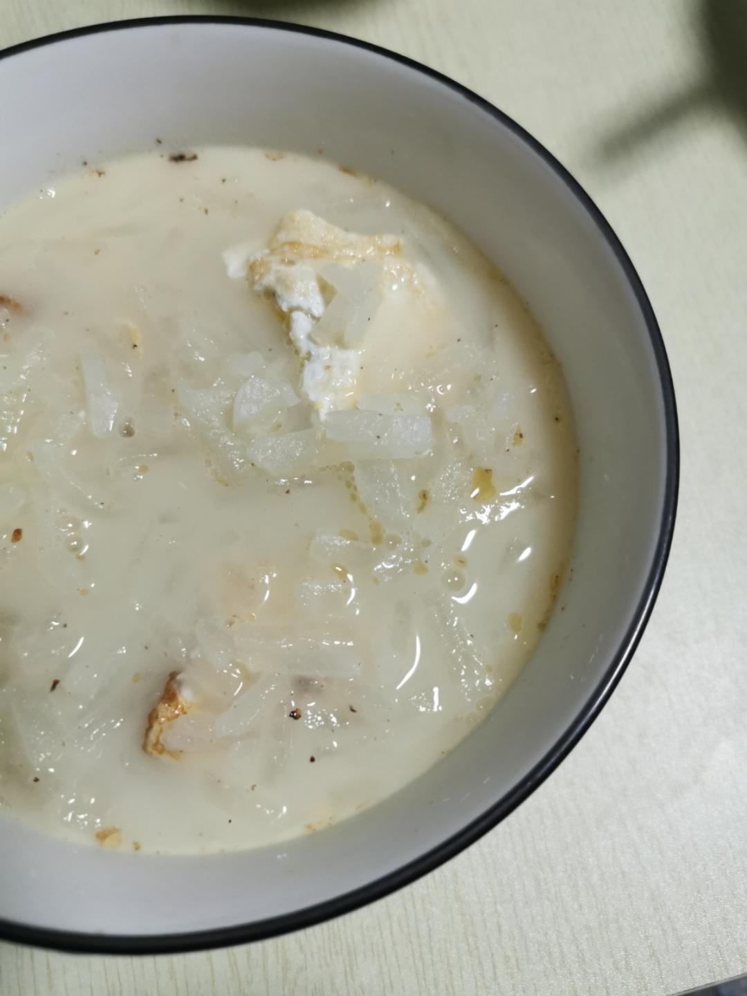 鸡蛋🥚萝卜汤！
