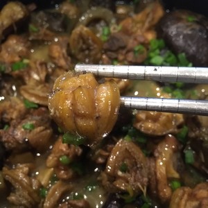 海参鲍鱼焖鸡的做法 步骤11