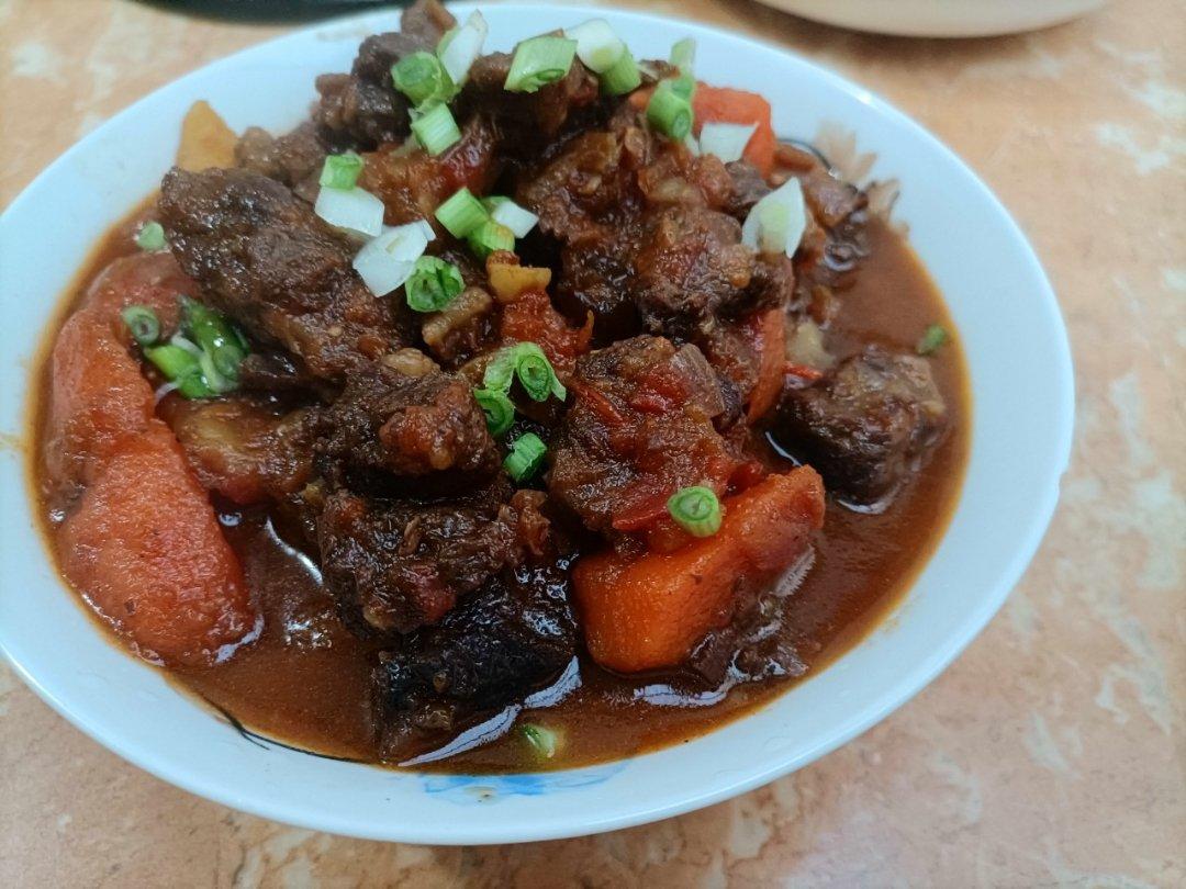 番茄土豆炖牛腩