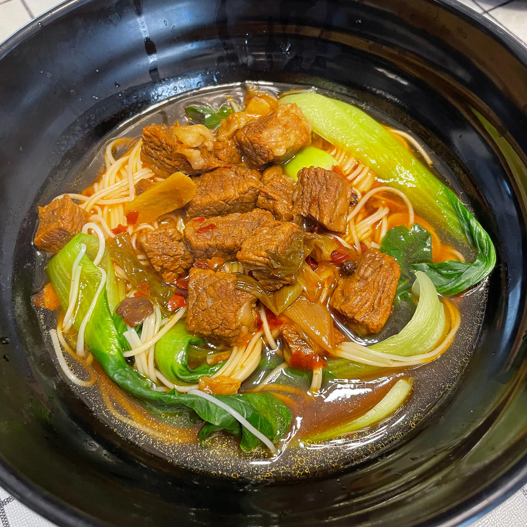 牛肉板面～（不正宗但快手好吃🤪）