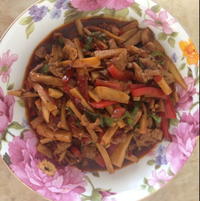 杏鲍菇炒肉丝