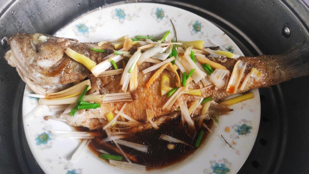 清蒸鲈鱼