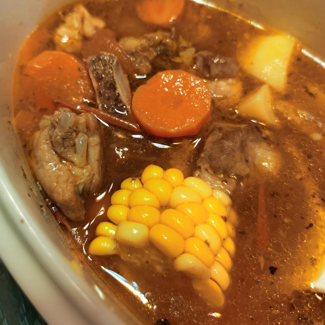 番茄玉米排骨汤