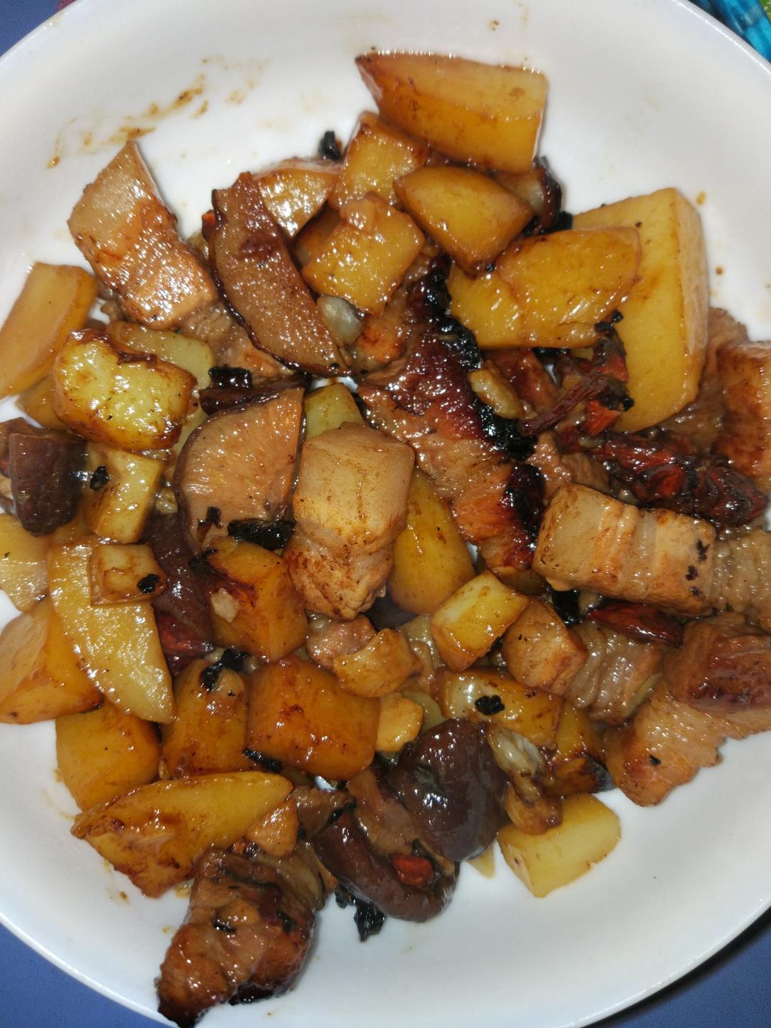红烧肉炖土豆