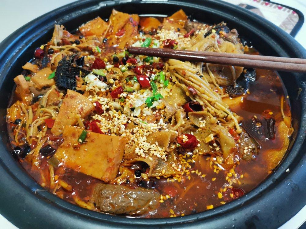 厨师长教你：“毛血旺”的家常做法，味道很棒先收藏起来