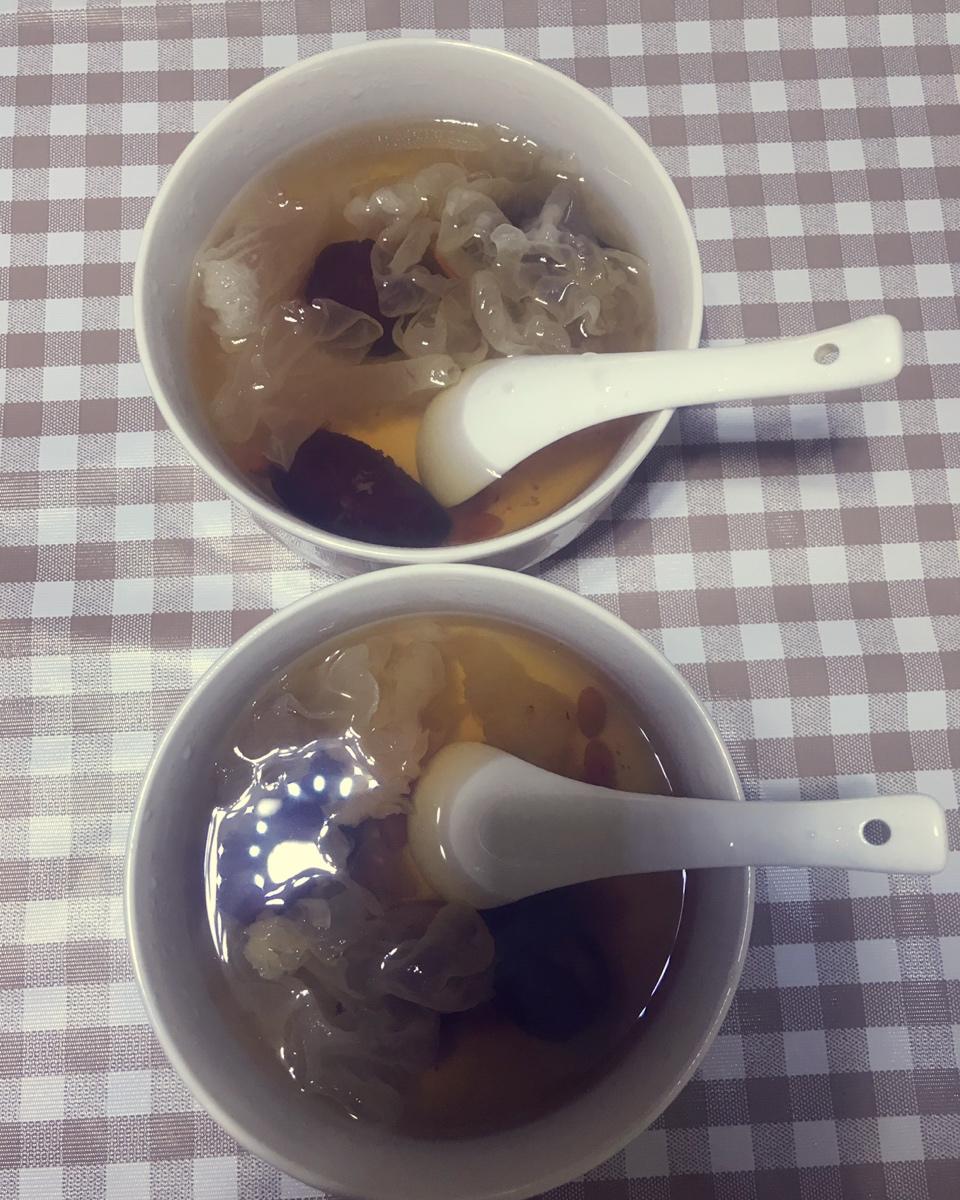 银耳红枣汤