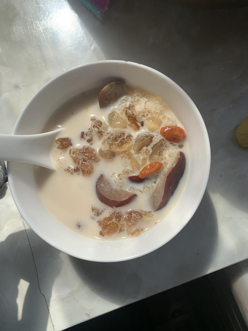 桃胶皂角米雪燕美颜羹