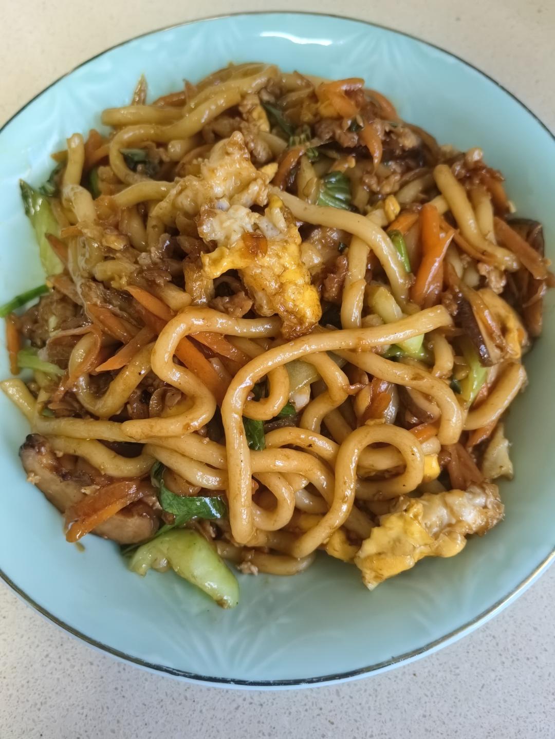 炒乌冬面的做法